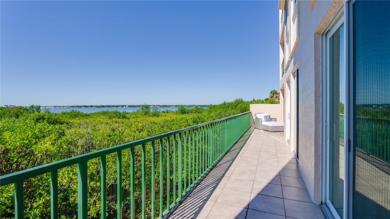 4737 Dolphin Cay Lane S, Unit 107, Saint Petersburg, FL 33711 Photo