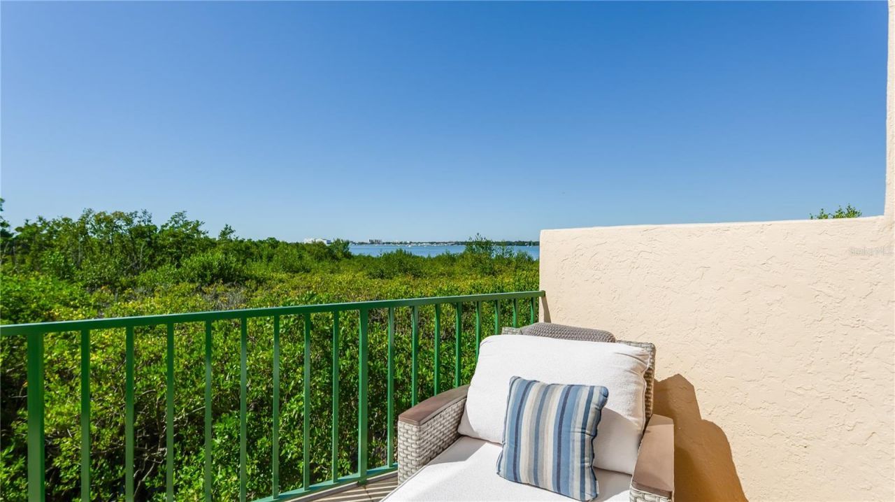 4737 Dolphin Cay Lane S, Unit 107, Saint Petersburg, FL 33711 Photo