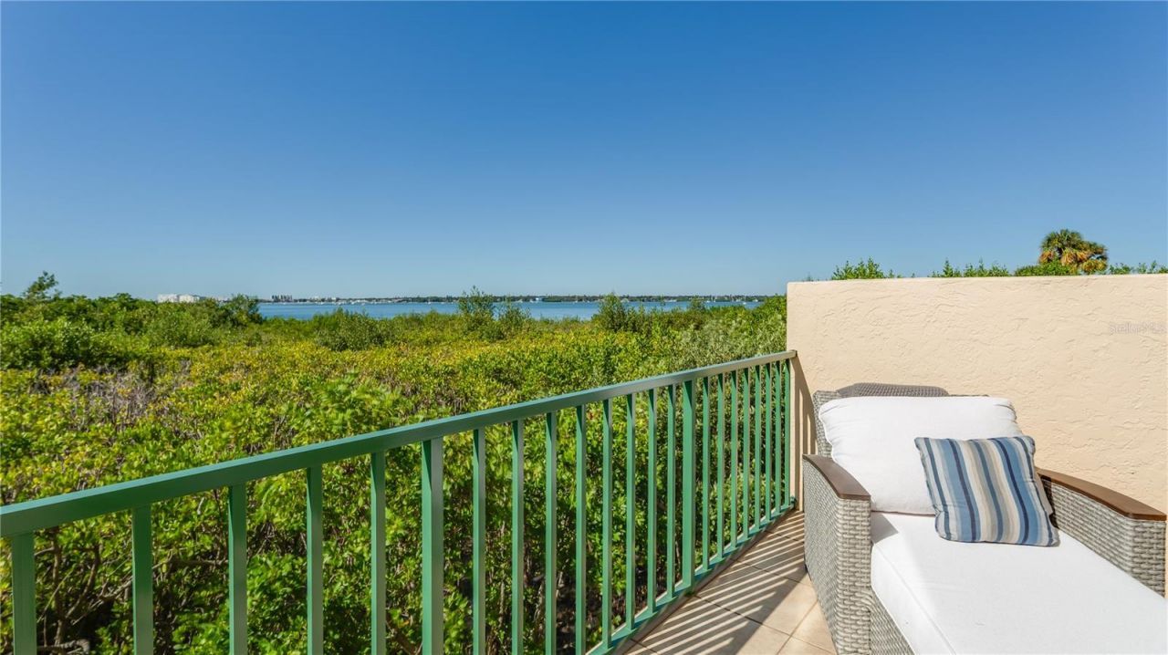 4737 Dolphin Cay Lane S, Unit 107, Saint Petersburg, FL 33711 Photo