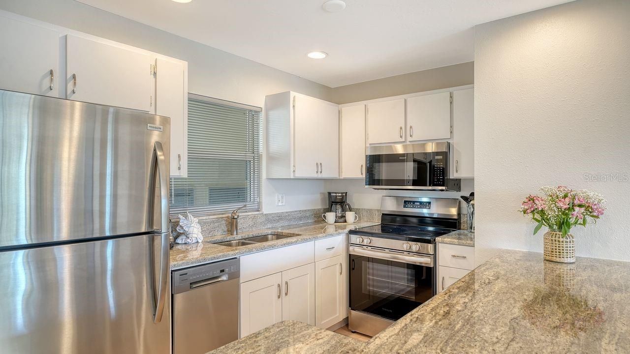 925 Beach Road, Unit 109, Sarasota, FL 34242 Photo