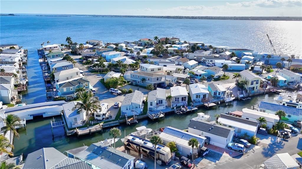 1092 Nettles Boulevard, Jensen Beach, FL 34957 Photo