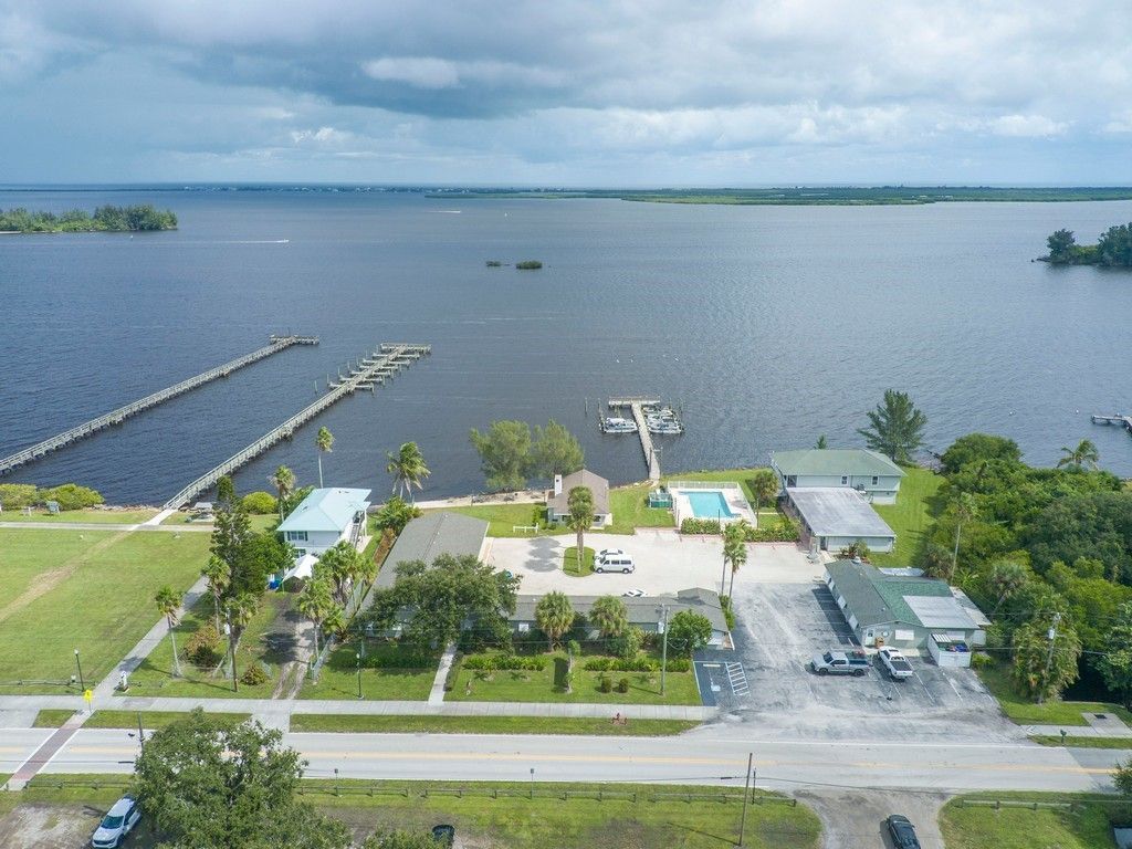 412 Indian River Drive, Sebastian, FL 32958 Photo