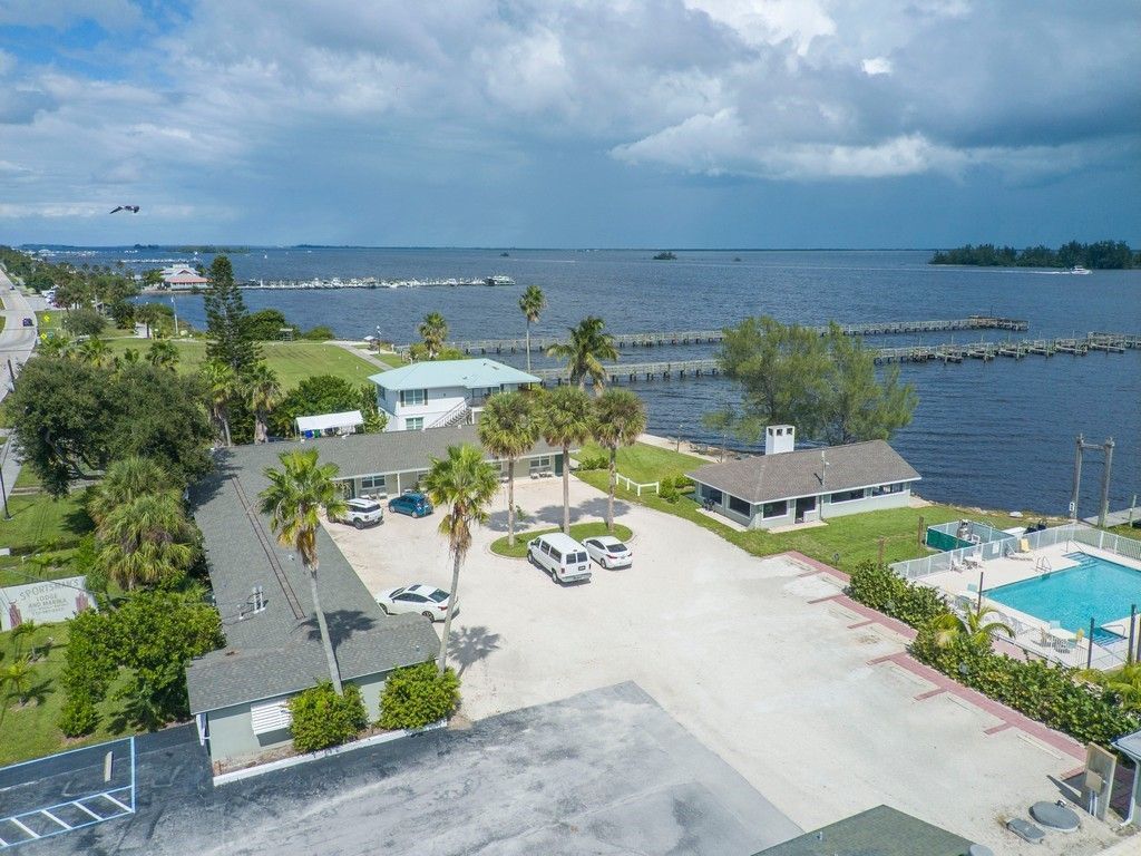 412 Indian River Drive, Sebastian, FL 32958 Photo