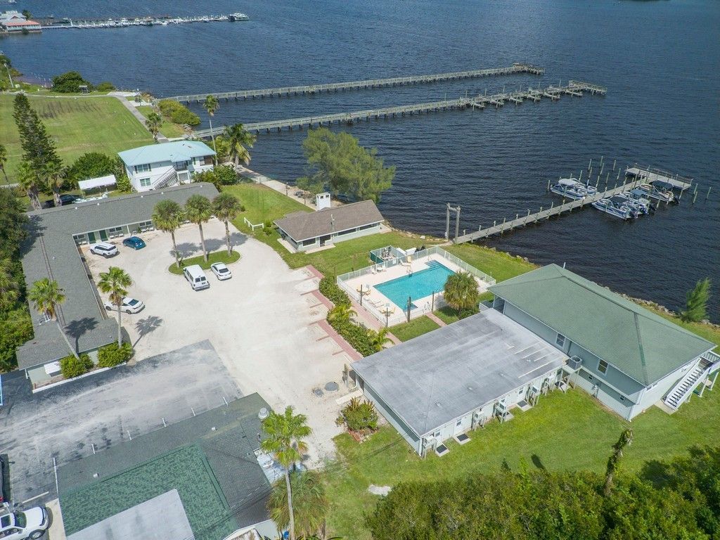 412 Indian River Drive, Sebastian, FL 32958 Photo