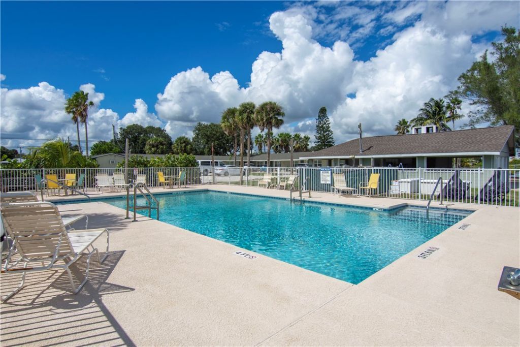 412 Indian River Drive, Sebastian, FL 32958 Photo