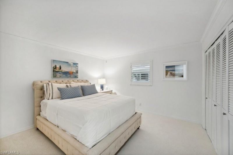 222 Harbour Dr, Unit 312, Naples, FL 34103 Photo