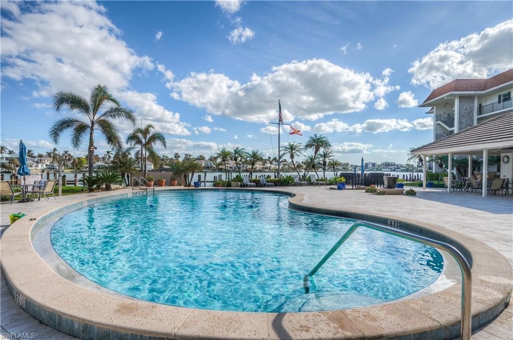 222 Harbour Dr, Unit 312, Naples, FL 34103 Photo