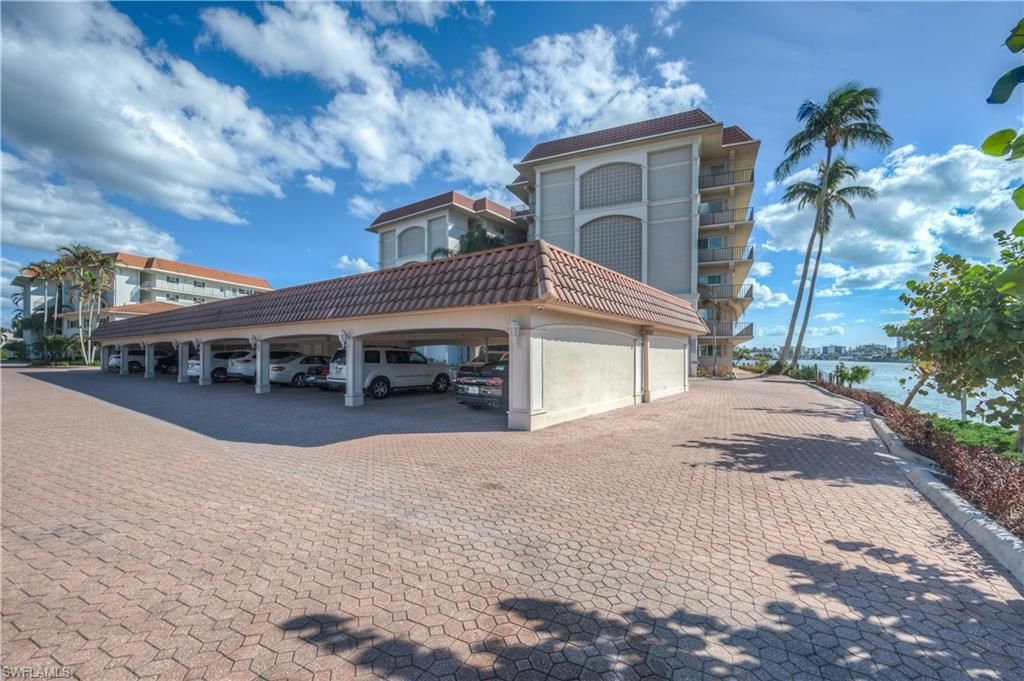 222 Harbour Dr, Unit 312, Naples, FL 34103 Photo