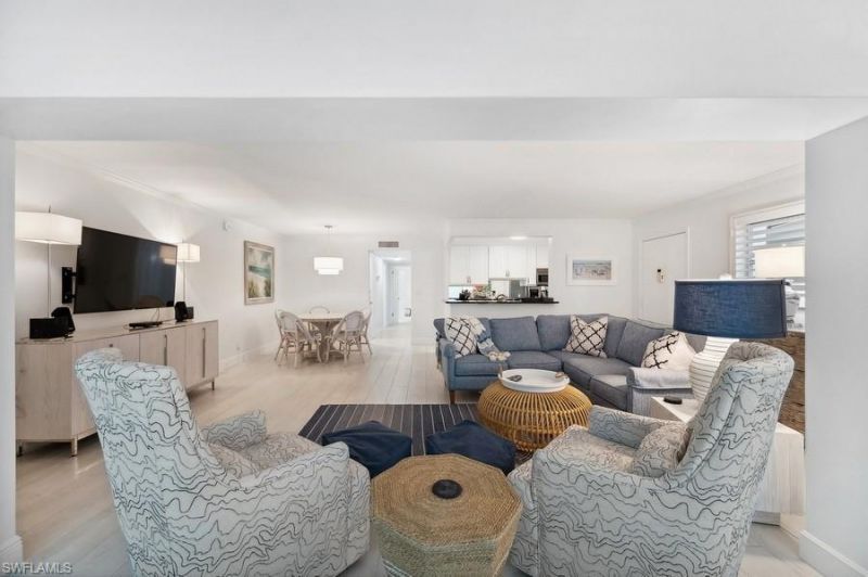 222 Harbour Dr, Unit 312, Naples, FL 34103 Photo