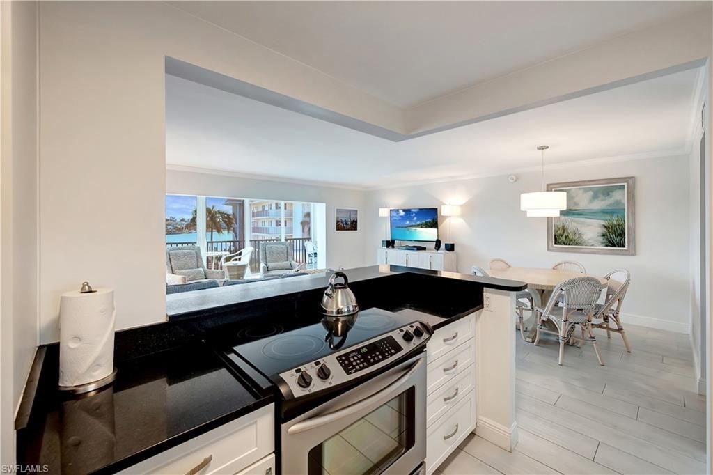 222 Harbour Dr, Unit 312, Naples, FL 34103 Photo