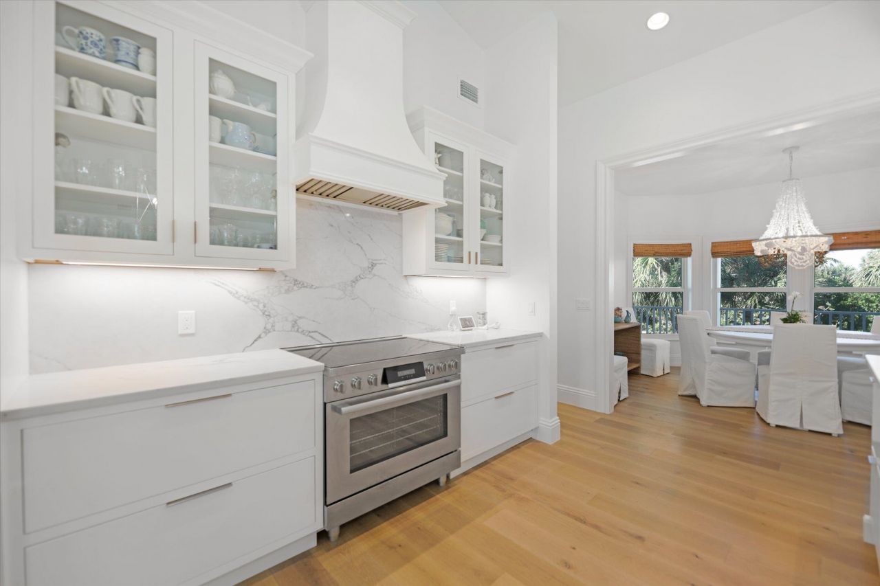 1990 My Tern Court, Sanibel, FL 33957 Photo