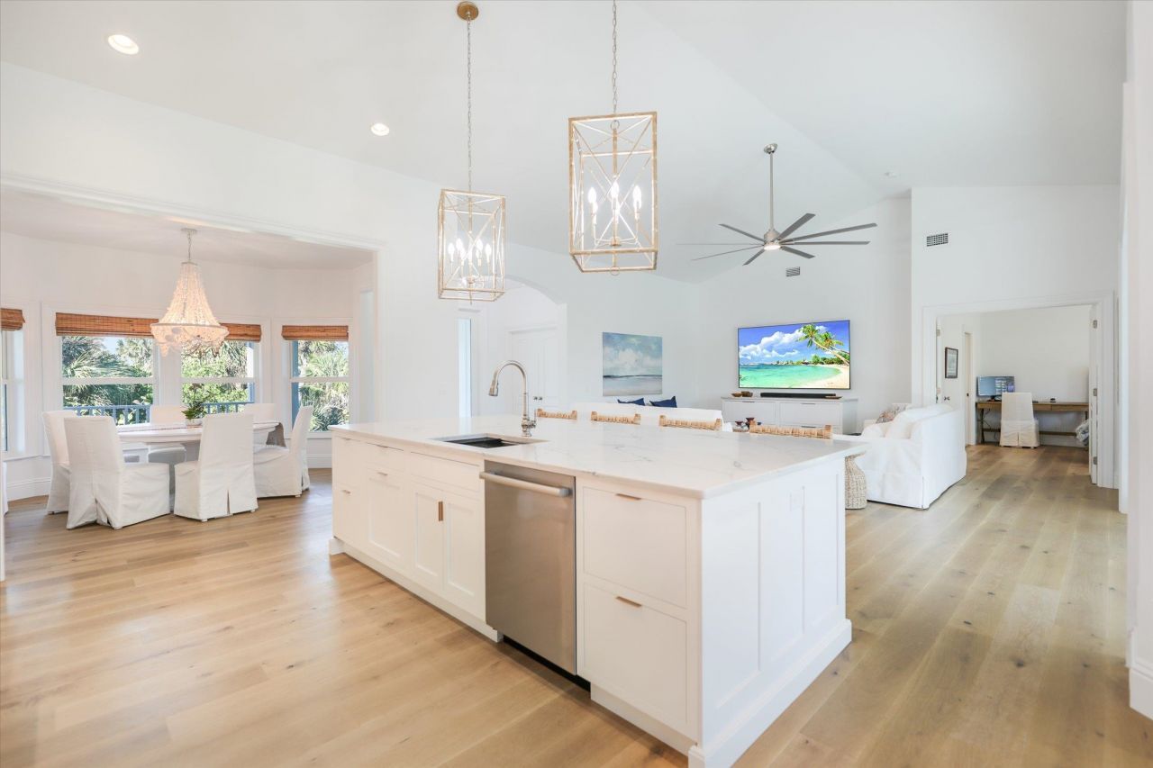 1990 My Tern Court, Sanibel, FL 33957 Photo