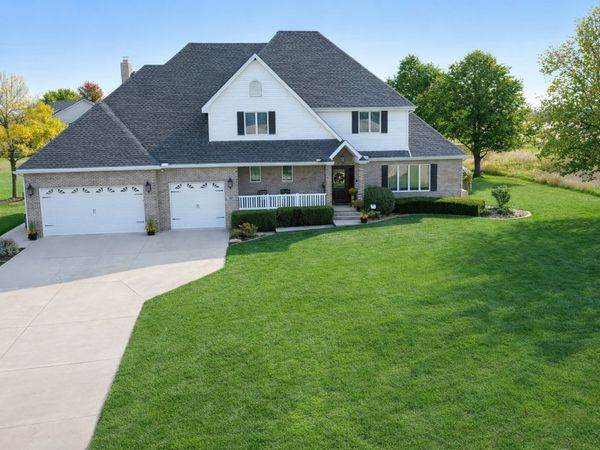 23 Cedarwood Drive, Watseka, IL 60970
