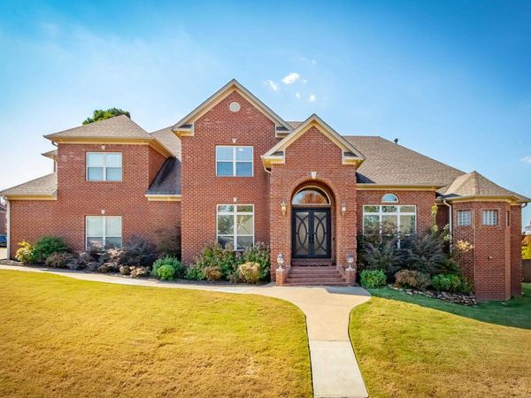 311 Commentry Way, Little Rock, AR 72223