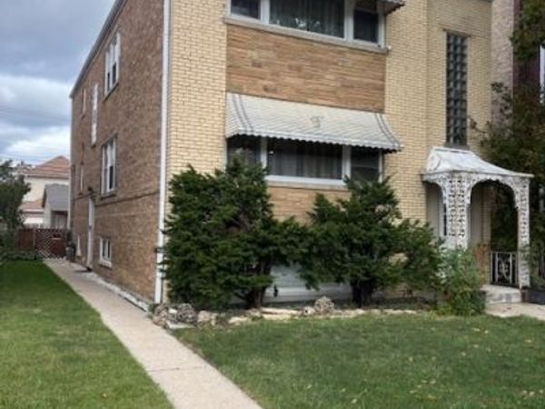 5354 W Montrose Avenue, Chicago, IL 60641