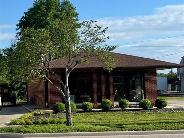 1015 Main Street, Neodesha, KS 66757