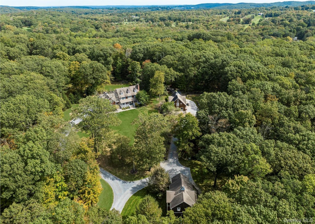 132 Finch Road, North Salem, NY 10560 Main Photo