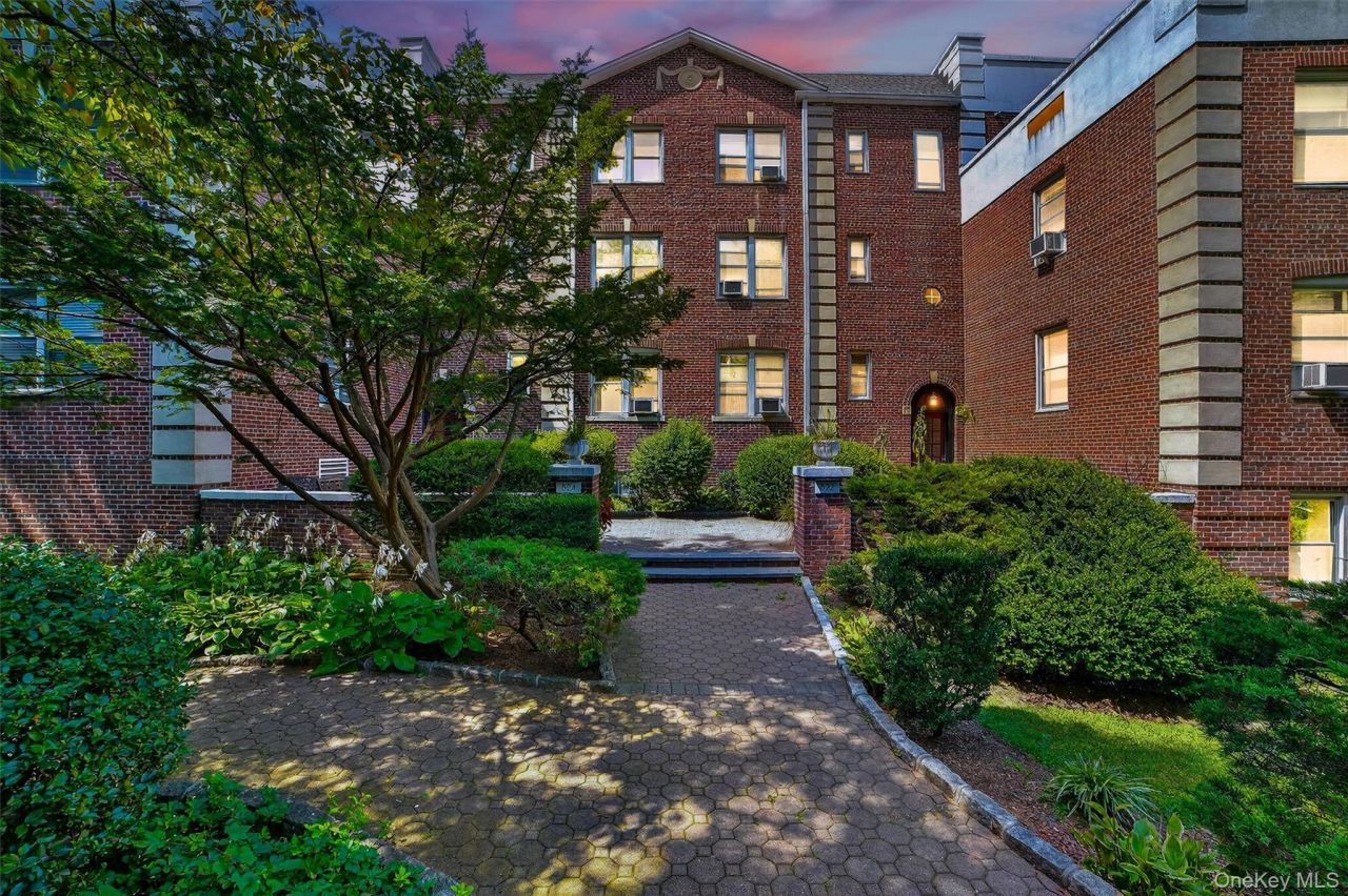 824 Palmer Road, Unit 1D, Bronxville, NY 10708 Main Photo