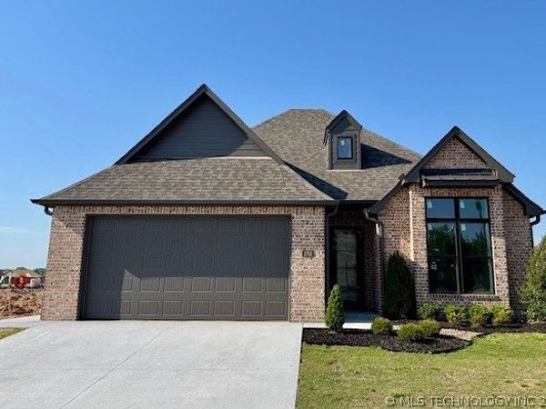 3709 W Laredo Street, Broken Arrow, OK 74012