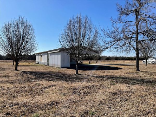 369 PRIVATE Road, Unit 4521, Wolfe City, TX 75496