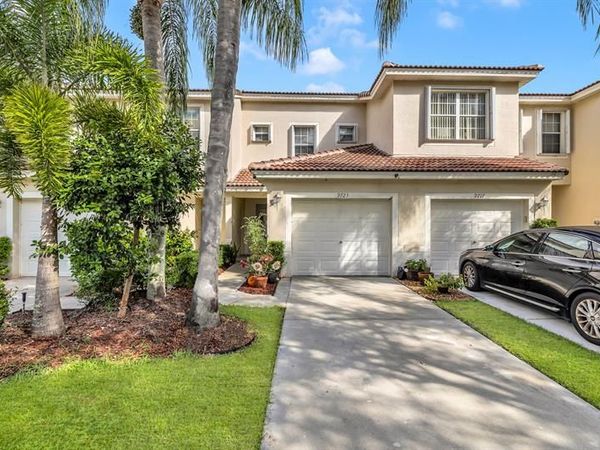 9723 Lago Drive, Unit 9723, Boynton Beach, FL 33472