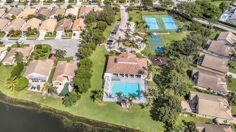 9723 Lago Drive, Unit 9723, Boynton Beach, FL 33472 Photo