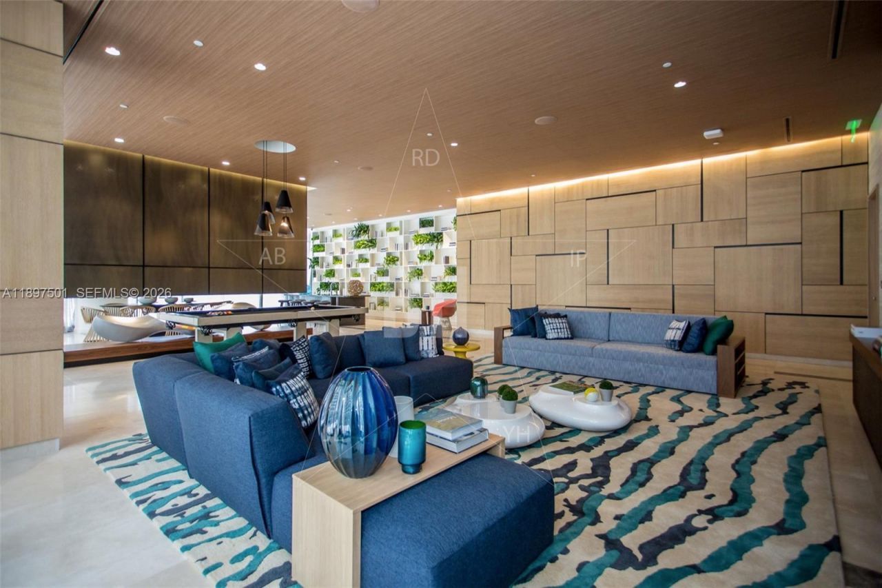 55 SW 9th St, Unit 3006, Miami, FL 33130 Photo