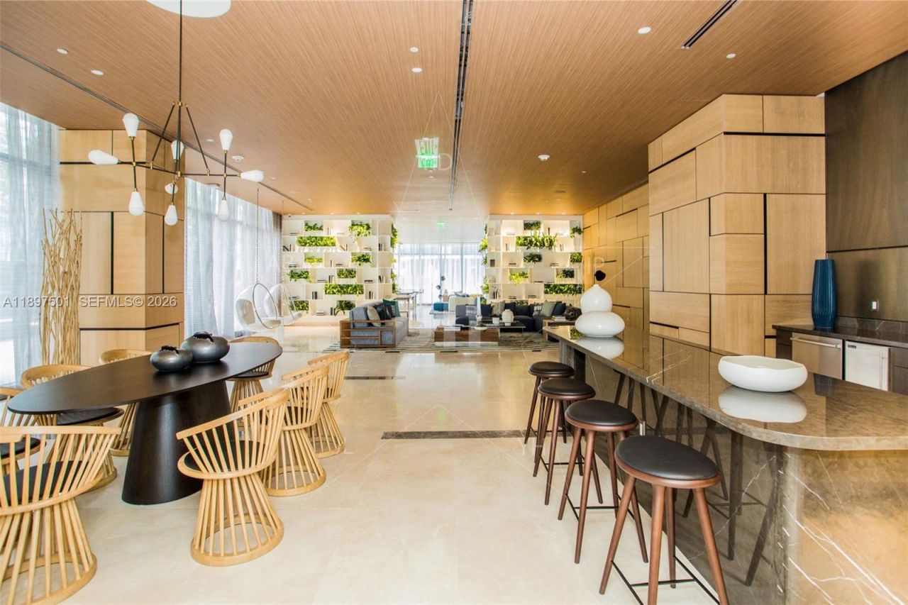 55 SW 9th St, Unit 3006, Miami, FL 33130 Photo