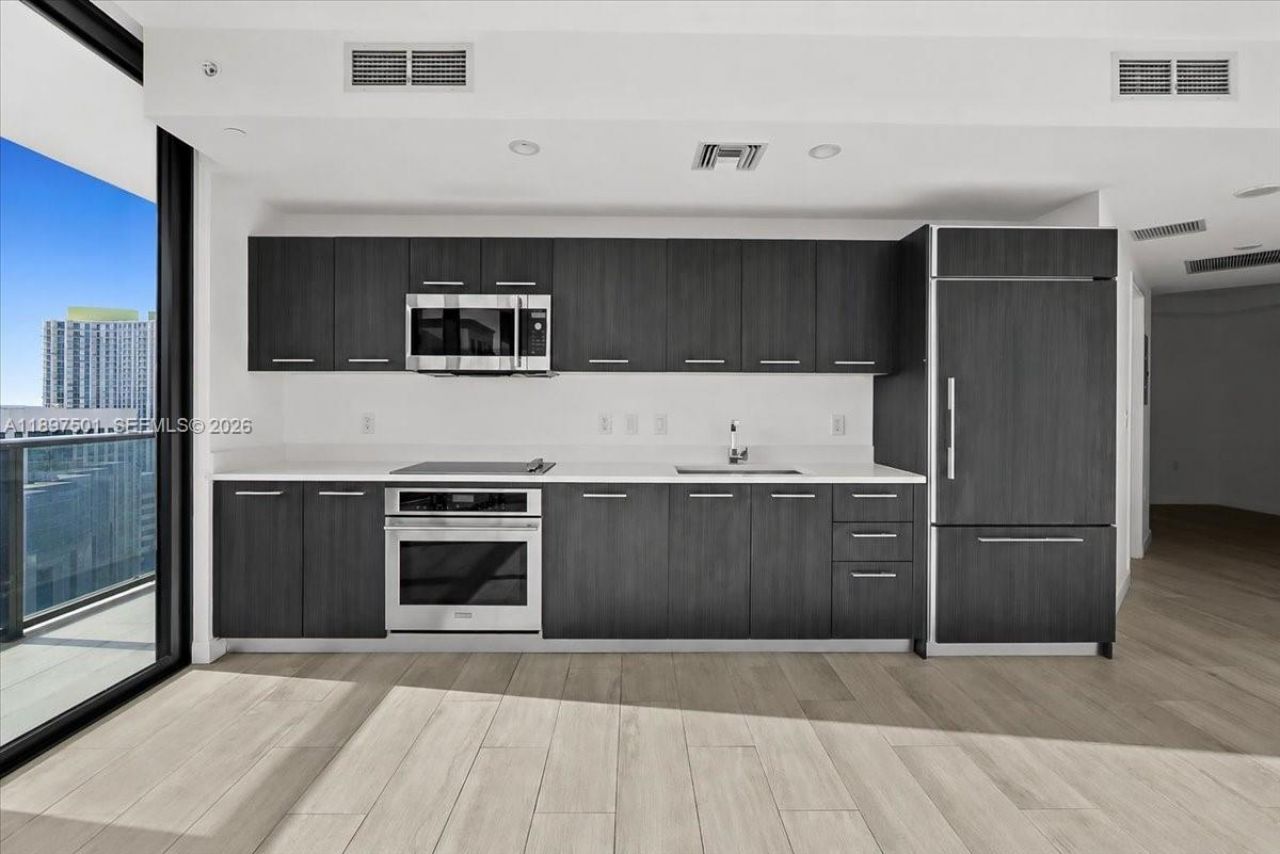 55 SW 9th St, Unit 3006, Miami, FL 33130 Photo