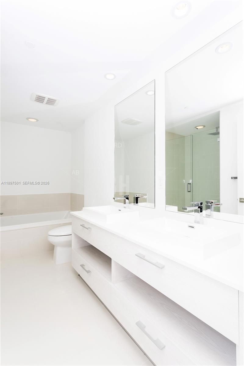 55 SW 9th St, Unit 3006, Miami, FL 33130 Photo