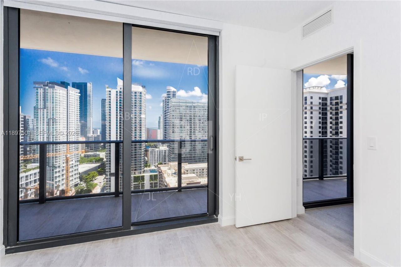55 SW 9th St, Unit 3006, Miami, FL 33130 Photo