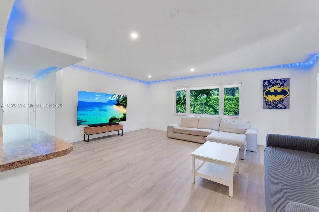 4801 University Dr, Coral Gables, FL 33146 Photo