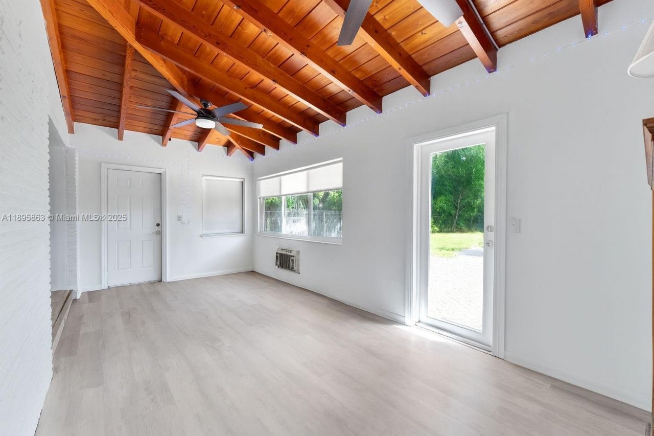 4801 University Dr, Coral Gables, FL 33146 Photo