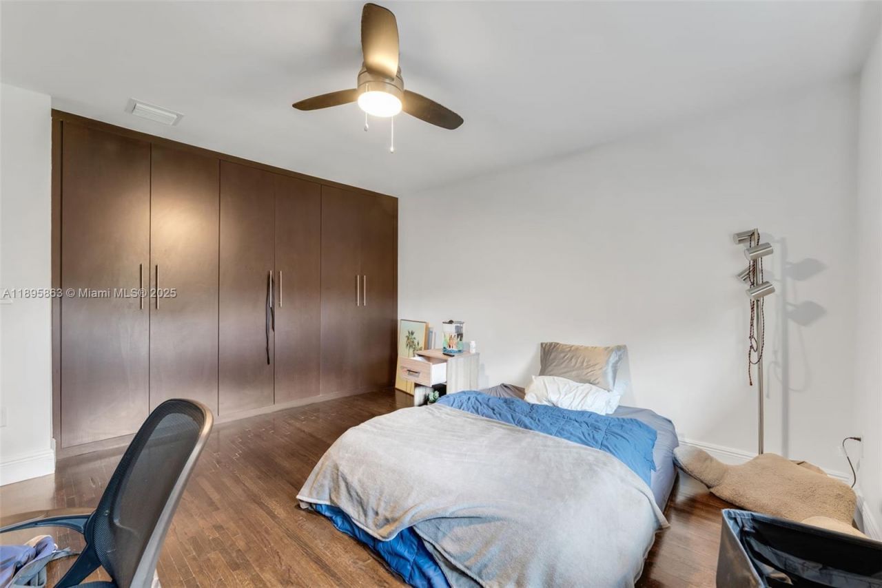 4801 University Dr, Coral Gables, FL 33146 Photo