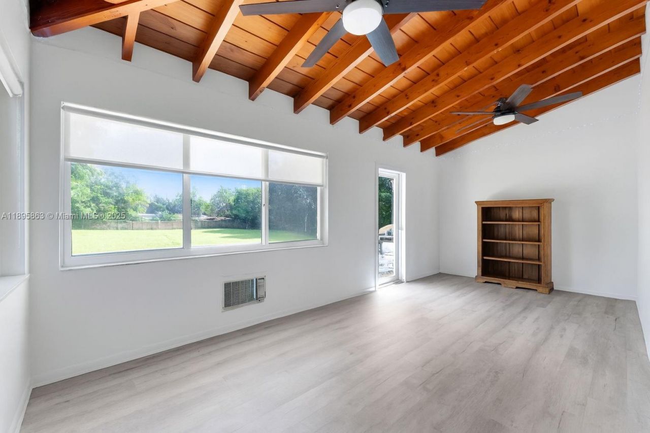 4801 University Dr, Coral Gables, FL 33146 Photo