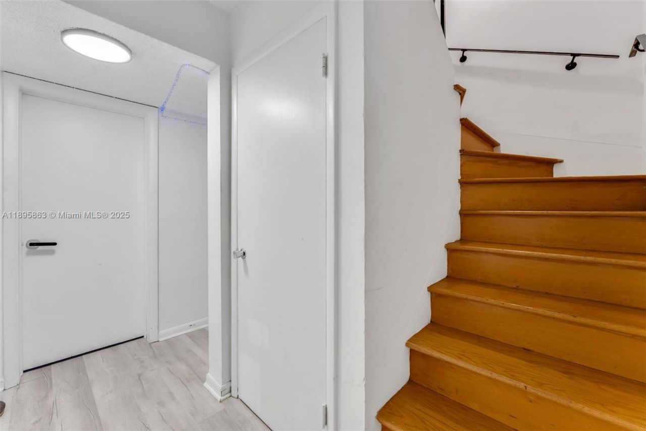 4801 University Dr, Coral Gables, FL 33146 Photo