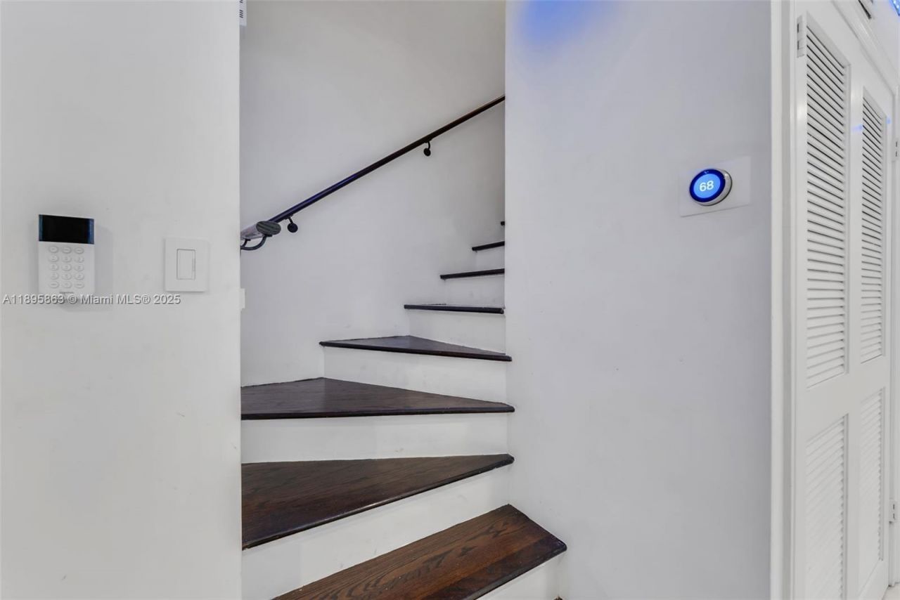 4801 University Dr, Coral Gables, FL 33146 Photo