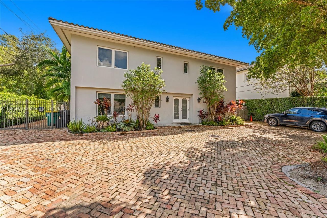 4801 University Dr, Coral Gables, FL 33146 Photo