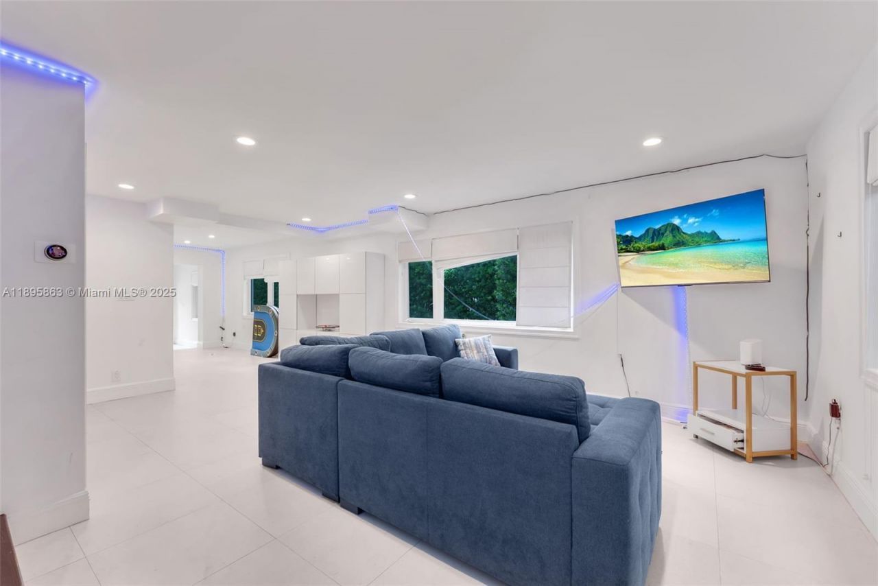 4801 University Dr, Coral Gables, FL 33146 Photo