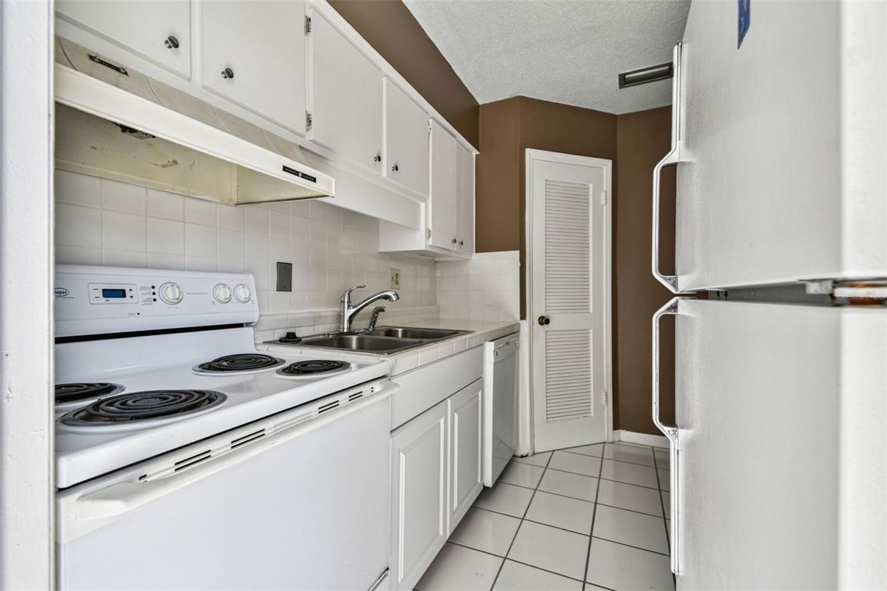 4507 9th Street W, Unit E1, Bradenton, FL 34207 Photo