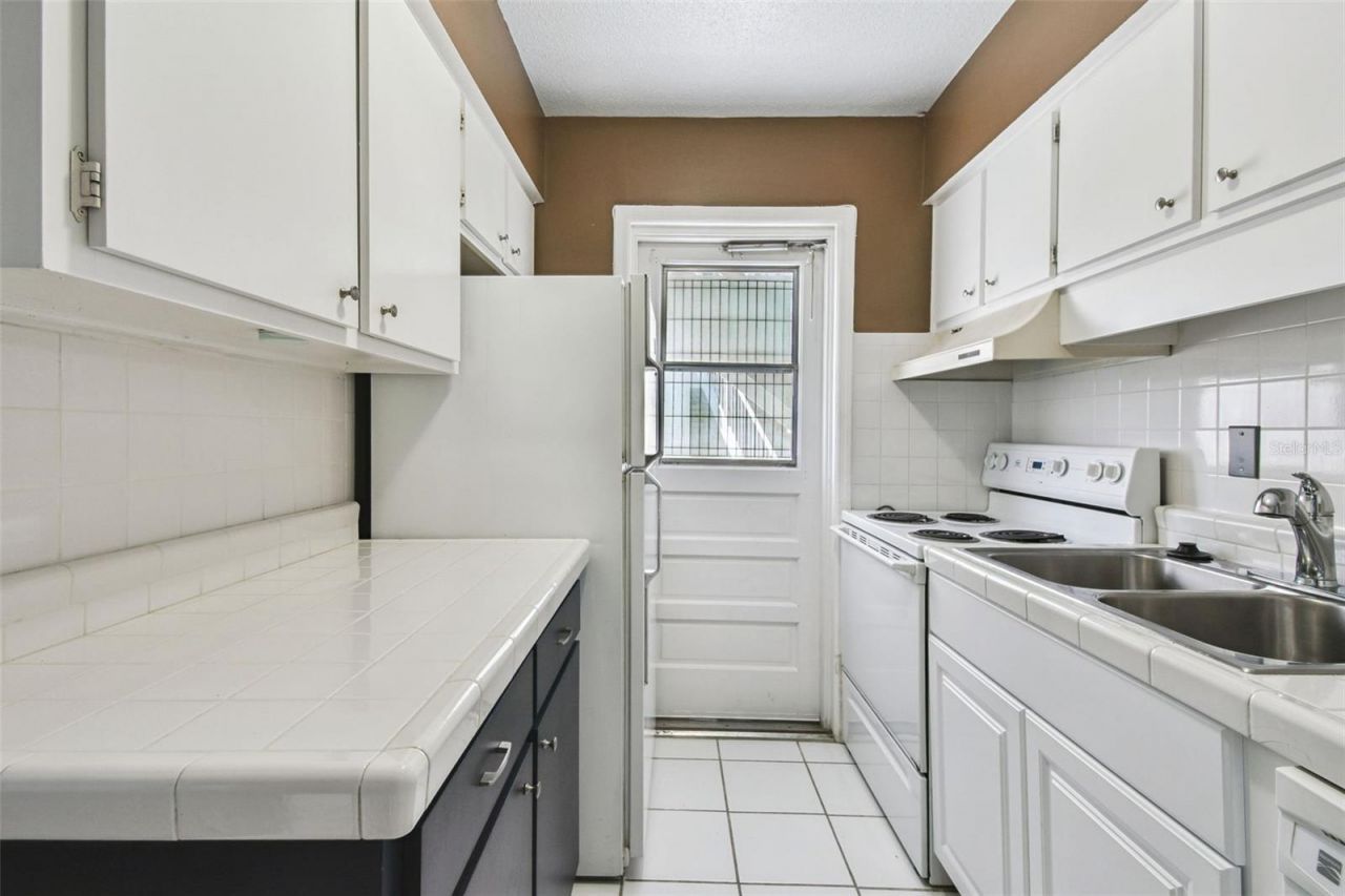 4507 9th Street W, Unit E1, Bradenton, FL 34207 Photo