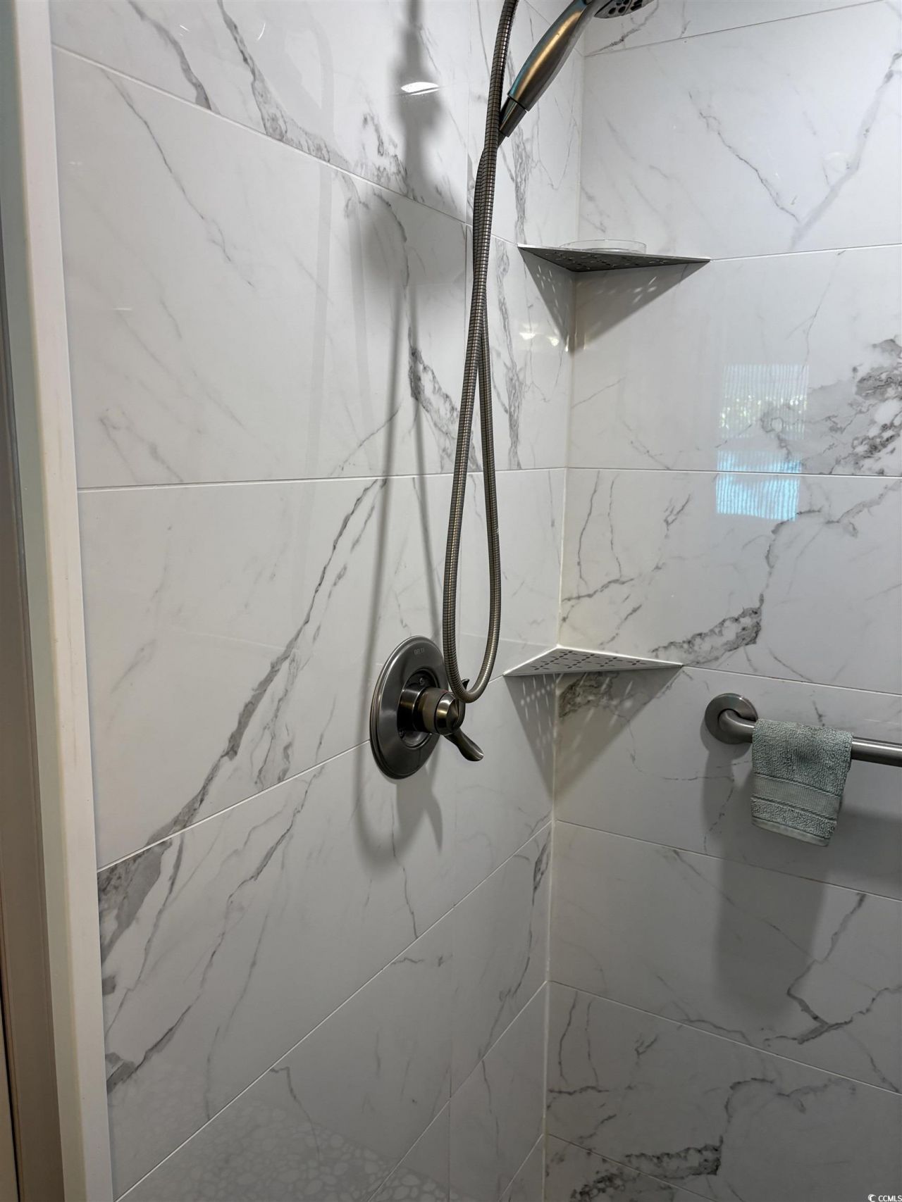 3308 Shagbark Trail Photo 7