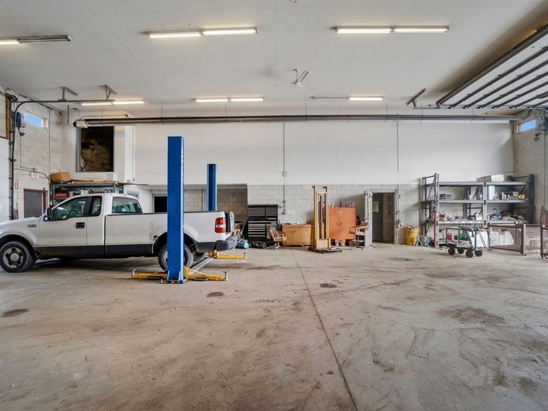 2835 E Hill Avenue, Toledo, OH 43607 Photo 58