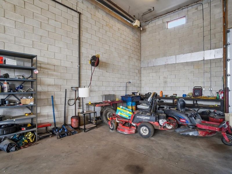 2835 E Hill Avenue, Toledo, OH 43607 Photo 61