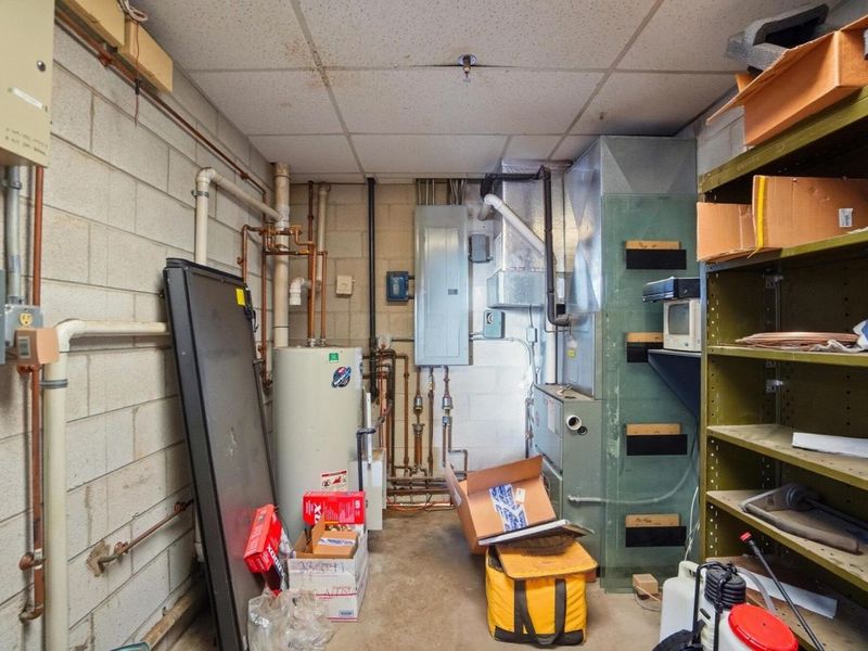 2835 E Hill Avenue, Toledo, OH 43607 Photo 65