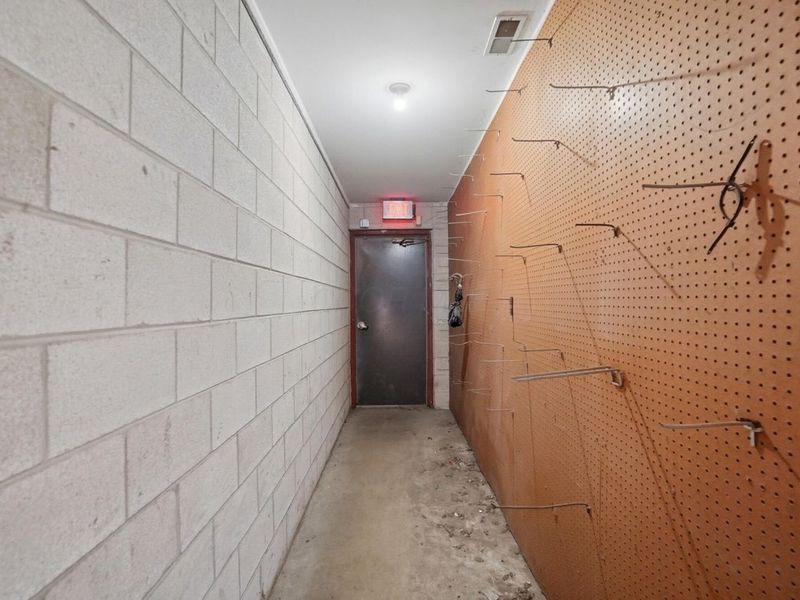 2835 E Hill Avenue, Toledo, OH 43607 Photo 78