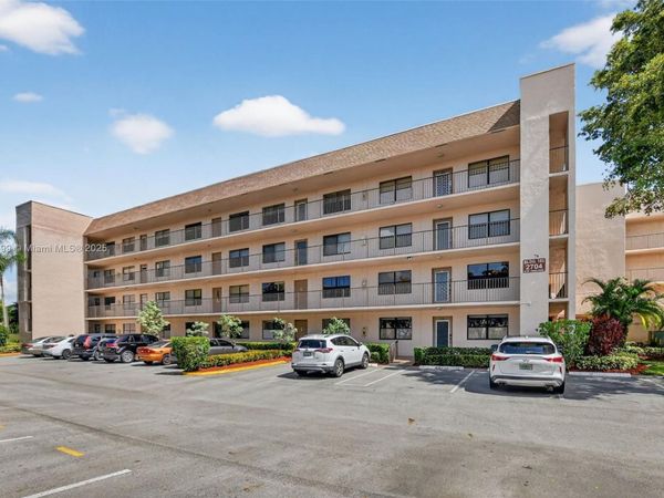 Unit 403, Sunrise, FL 33322