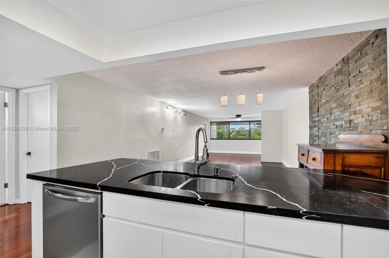 Please Call For Address, Unit 403, Sunrise, FL 33322 Photo