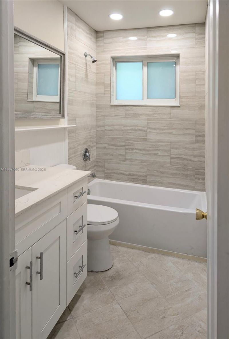 856 Benevento Ave, Unit 1, Coral Gables, FL 33146 Photo