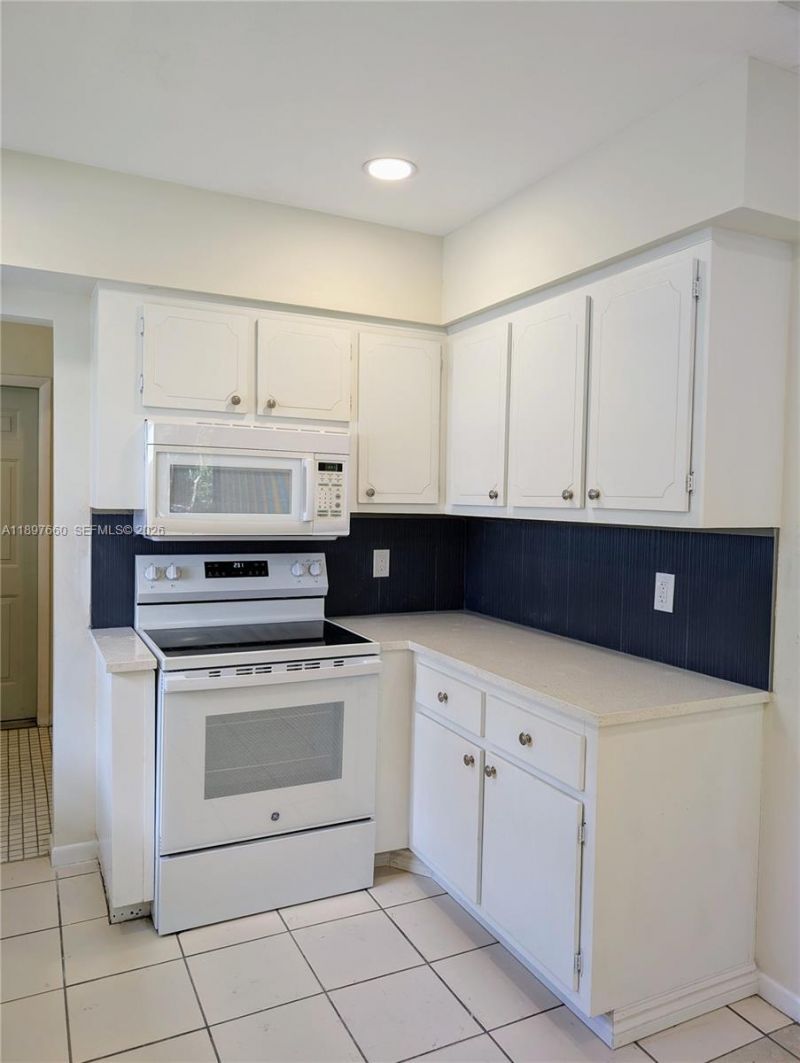 856 Benevento Ave, Unit 1, Coral Gables, FL 33146 Photo